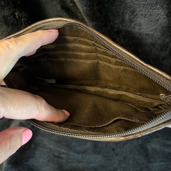 Authentic Michael Kors wristlet (large) - Picture 2 of 3